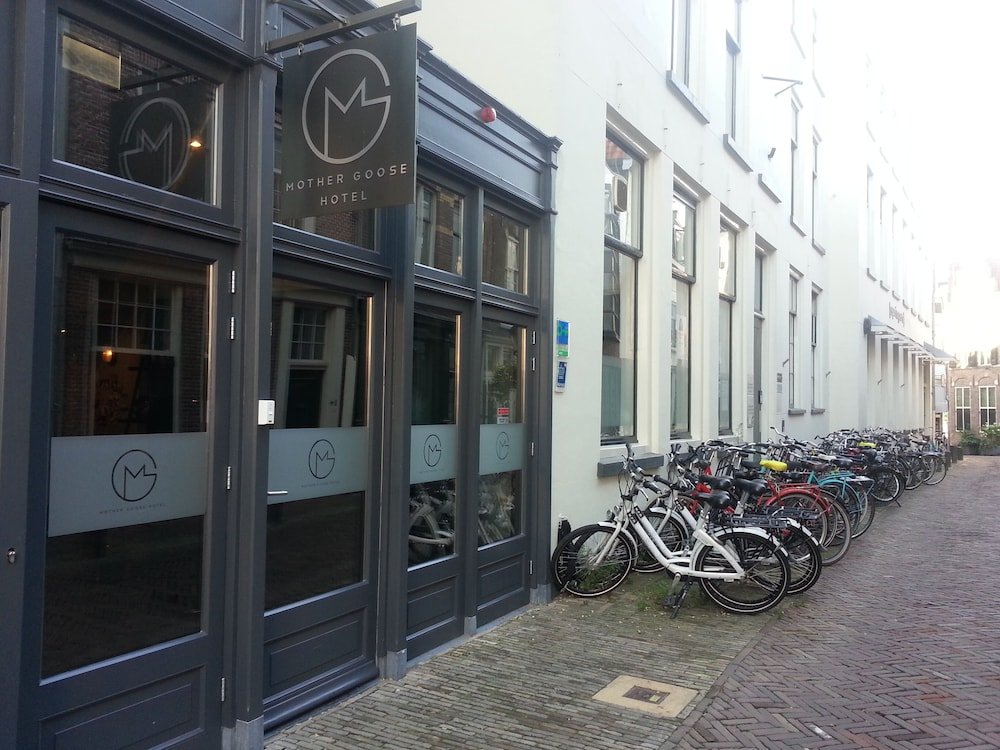 Фото Mother Goose Hotel