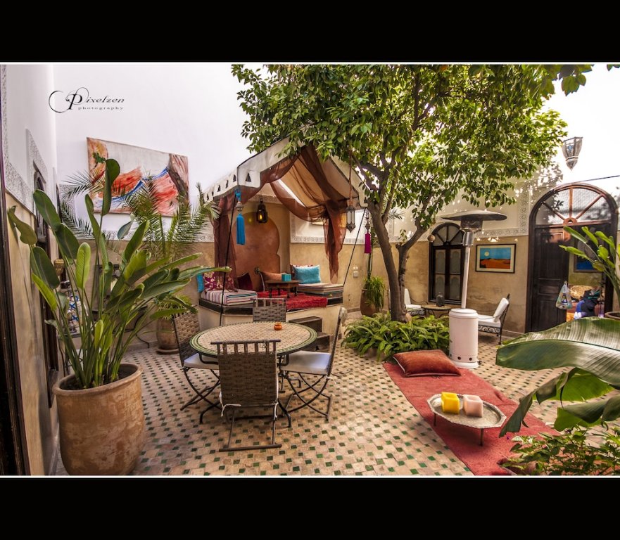 Фото отеля 1