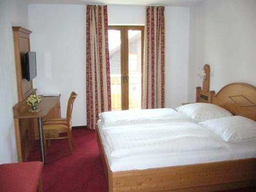 Гостиница Alpenhotel Pfaffenwinkel