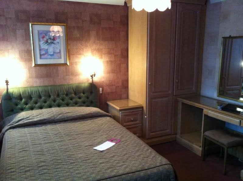 Фото The White Hart Hotel