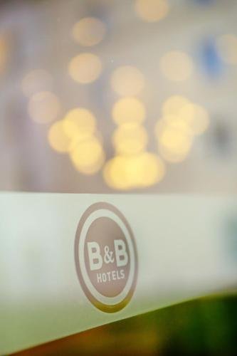 Фото B&b Hotel Dreux Centre