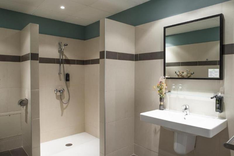 Фото Bristol Hôtel Avignon