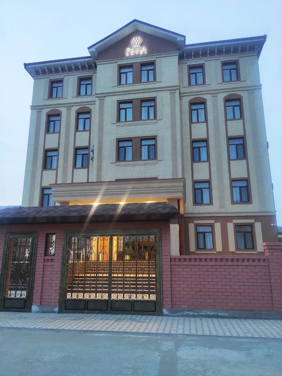 Фото отеля 1