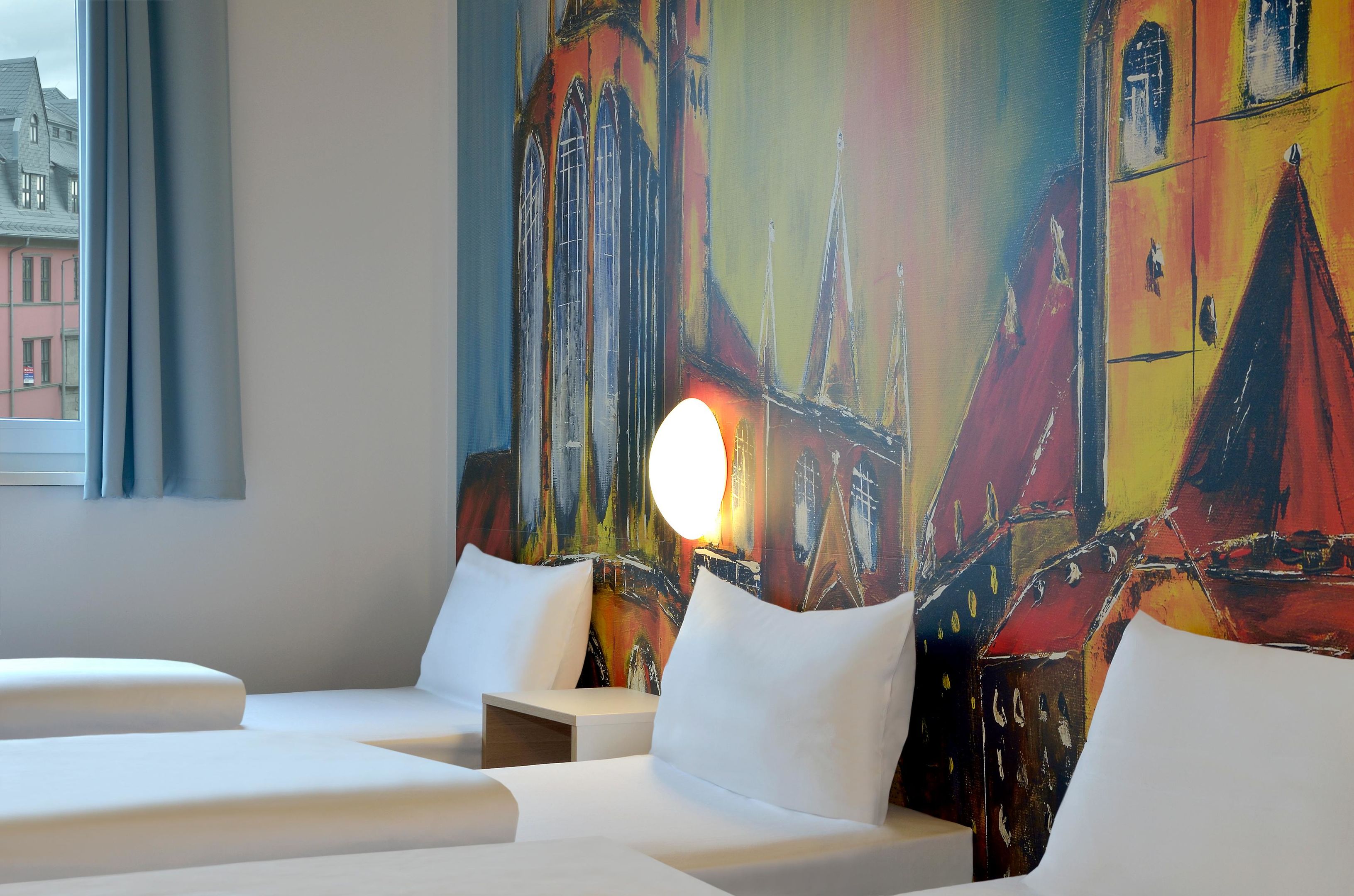 Фото отеля 1