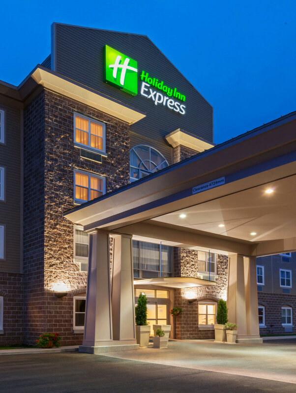 Гостиница Holiday Inn Express Deer Lake