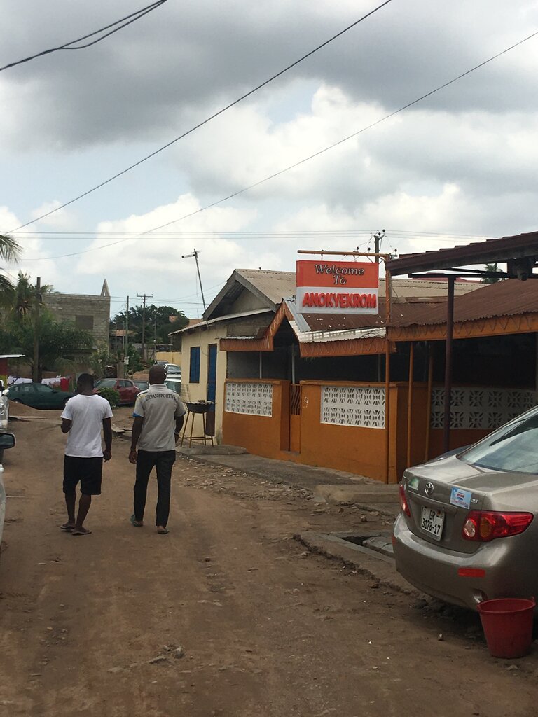 Bar, pub Anokyekrom, Accra, photo