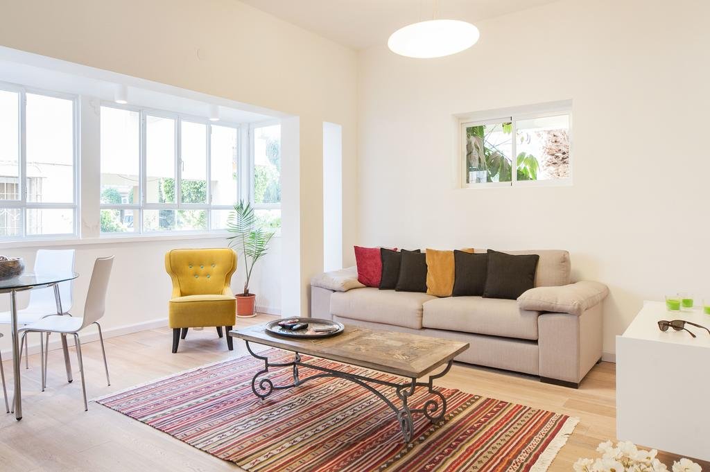 Фото Sea N'Rent - 14 Hirschenberg Tel Aviv