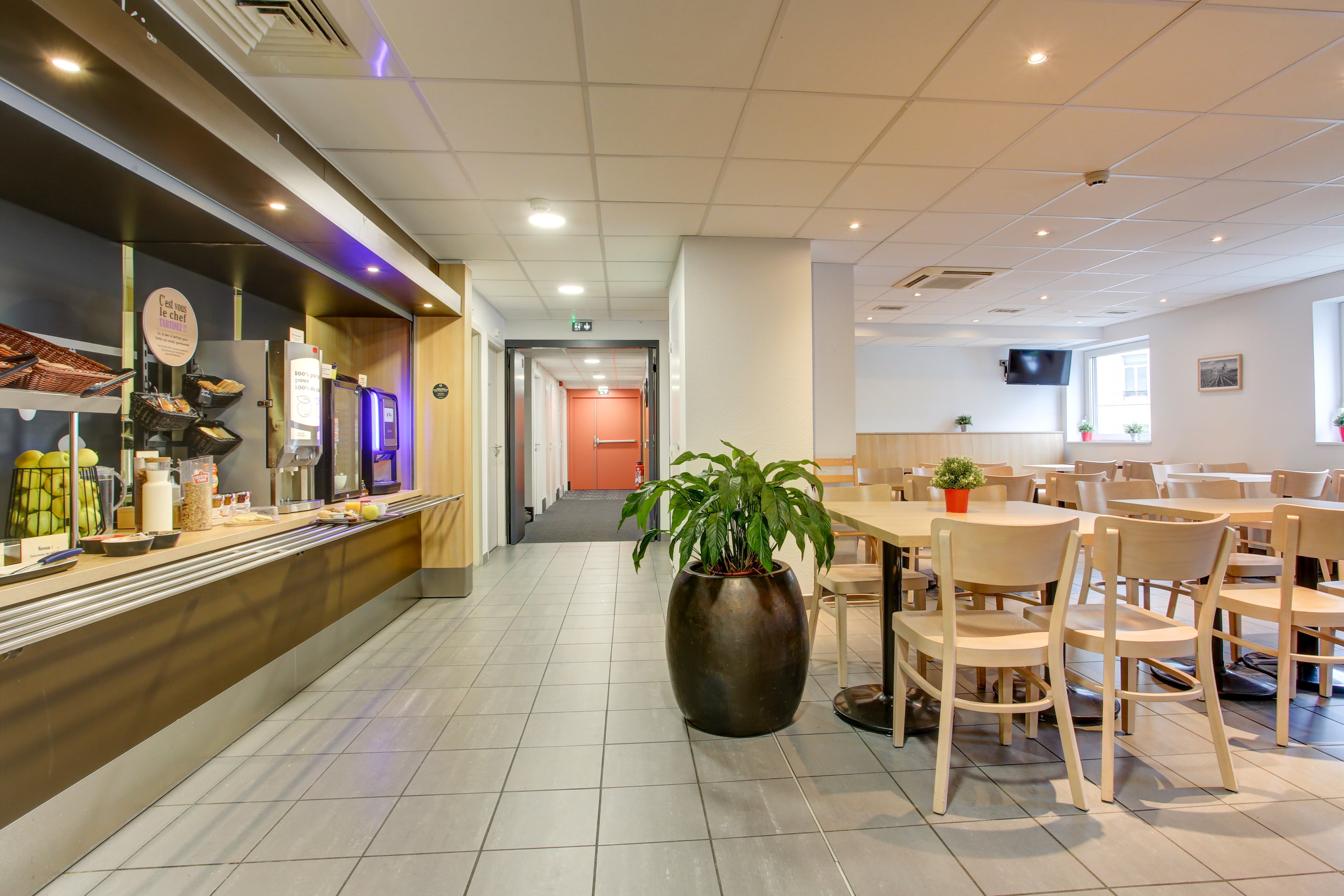 Фото B&b Hotel Reims Centre Gare