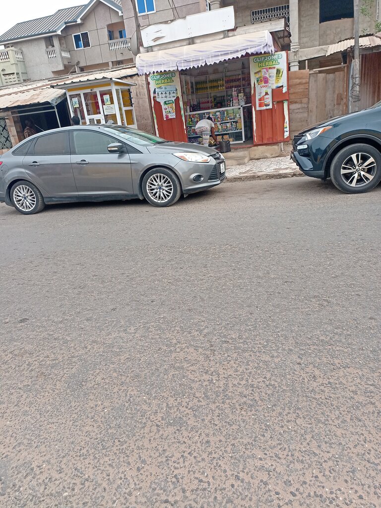 Alternative medicine Cliff Jones Herbal, Accra, photo