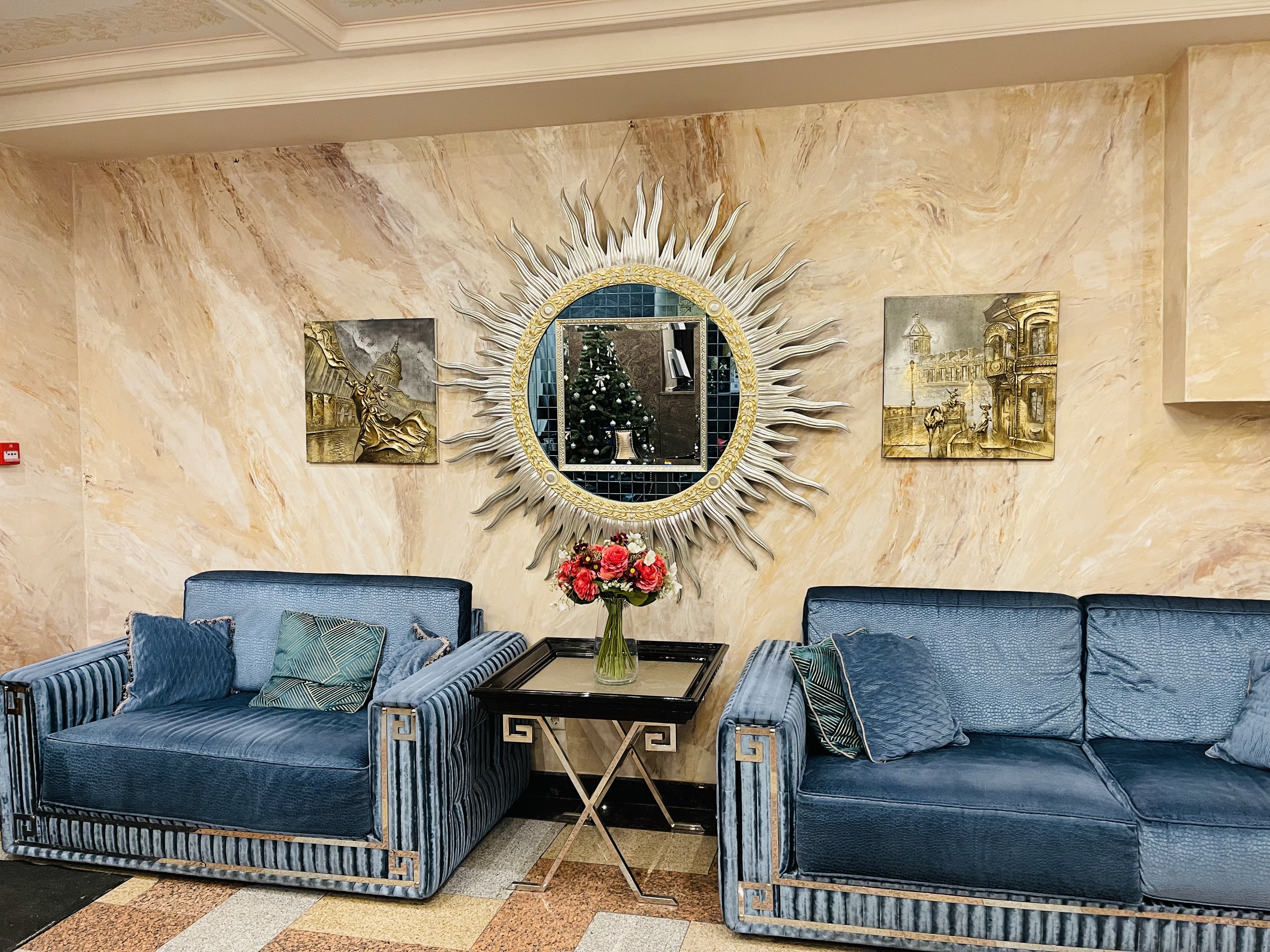 Фото отеля 2