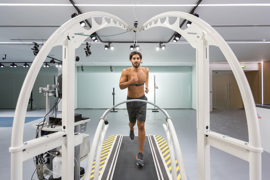 Sports center Emirates Sportsmed, Dubai, photo