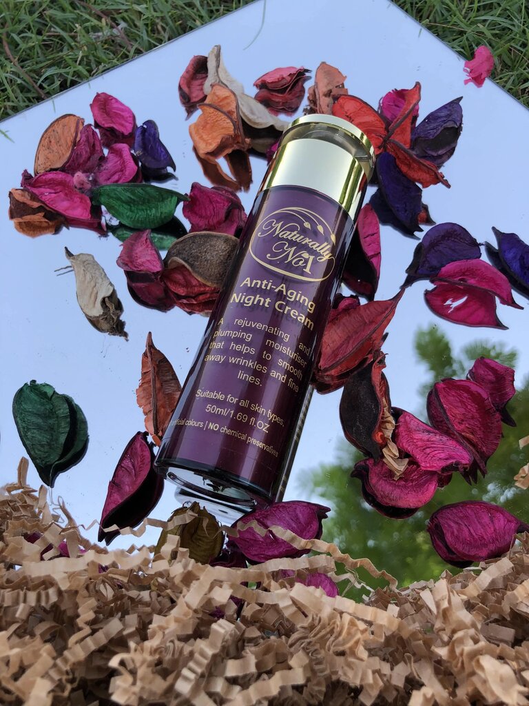 Perfume and cosmetics shop Naturally Number One, Dubai, photo