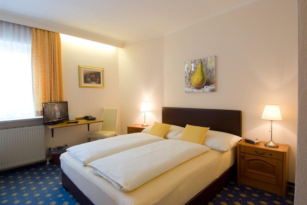 Фото Hotel Biedermeier Hof