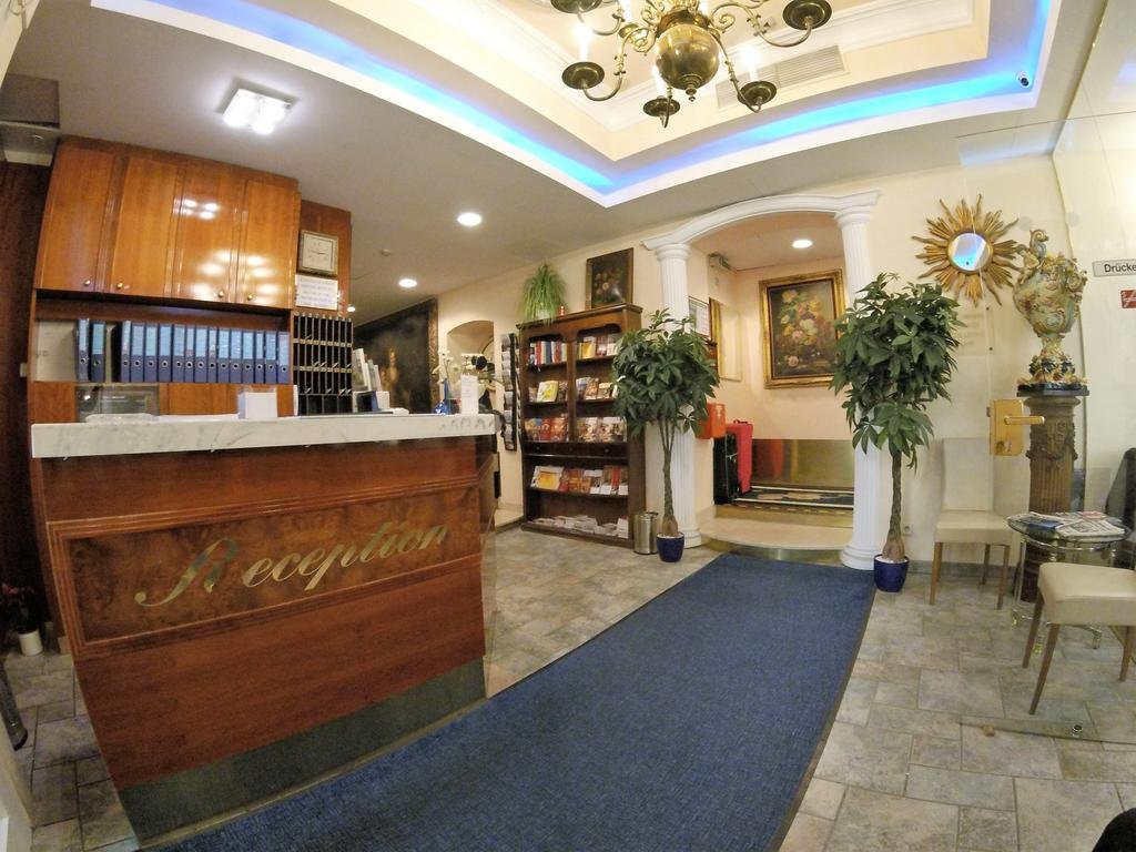 Фото отеля 2