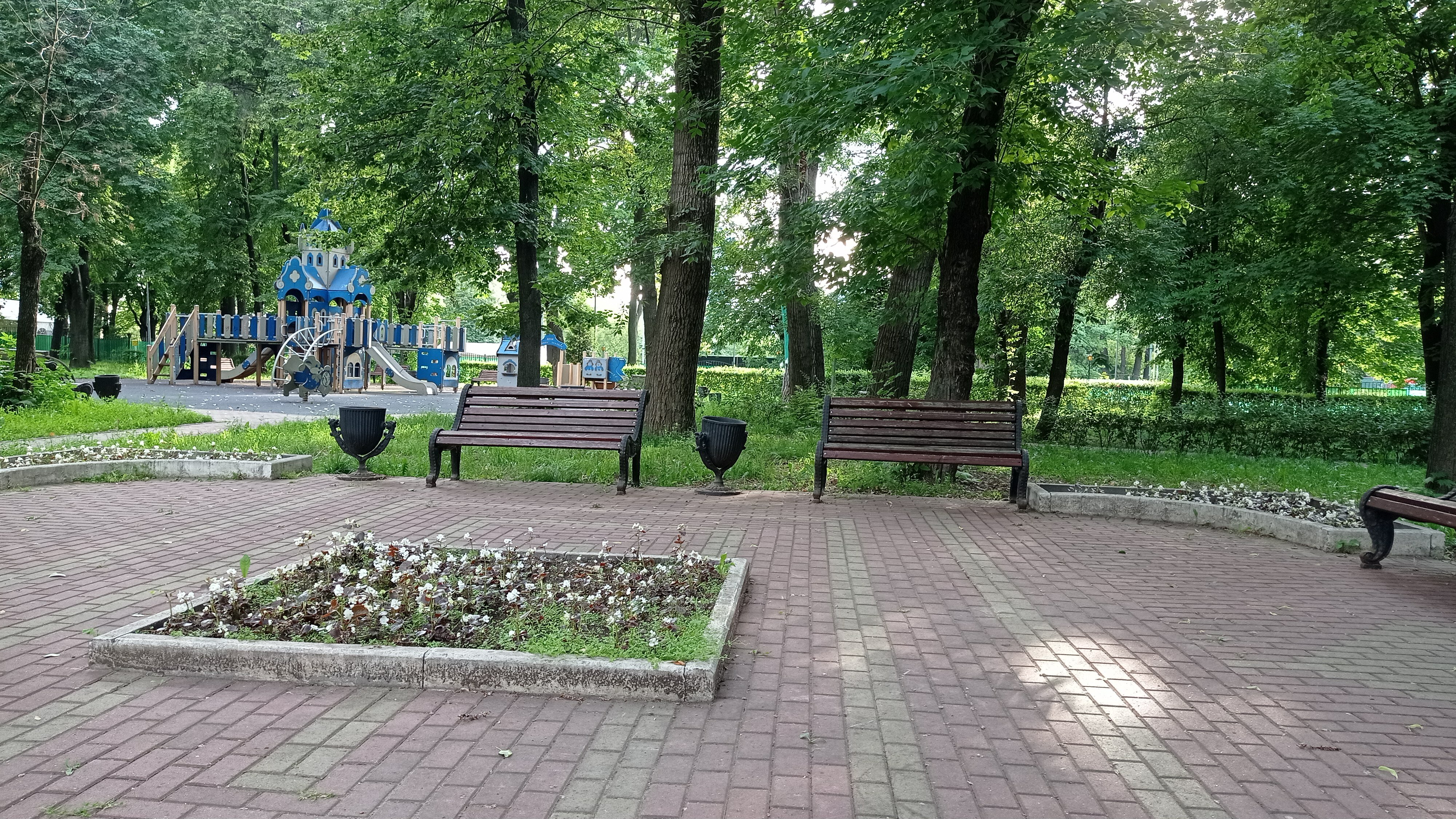 Парк 1 мая луганск