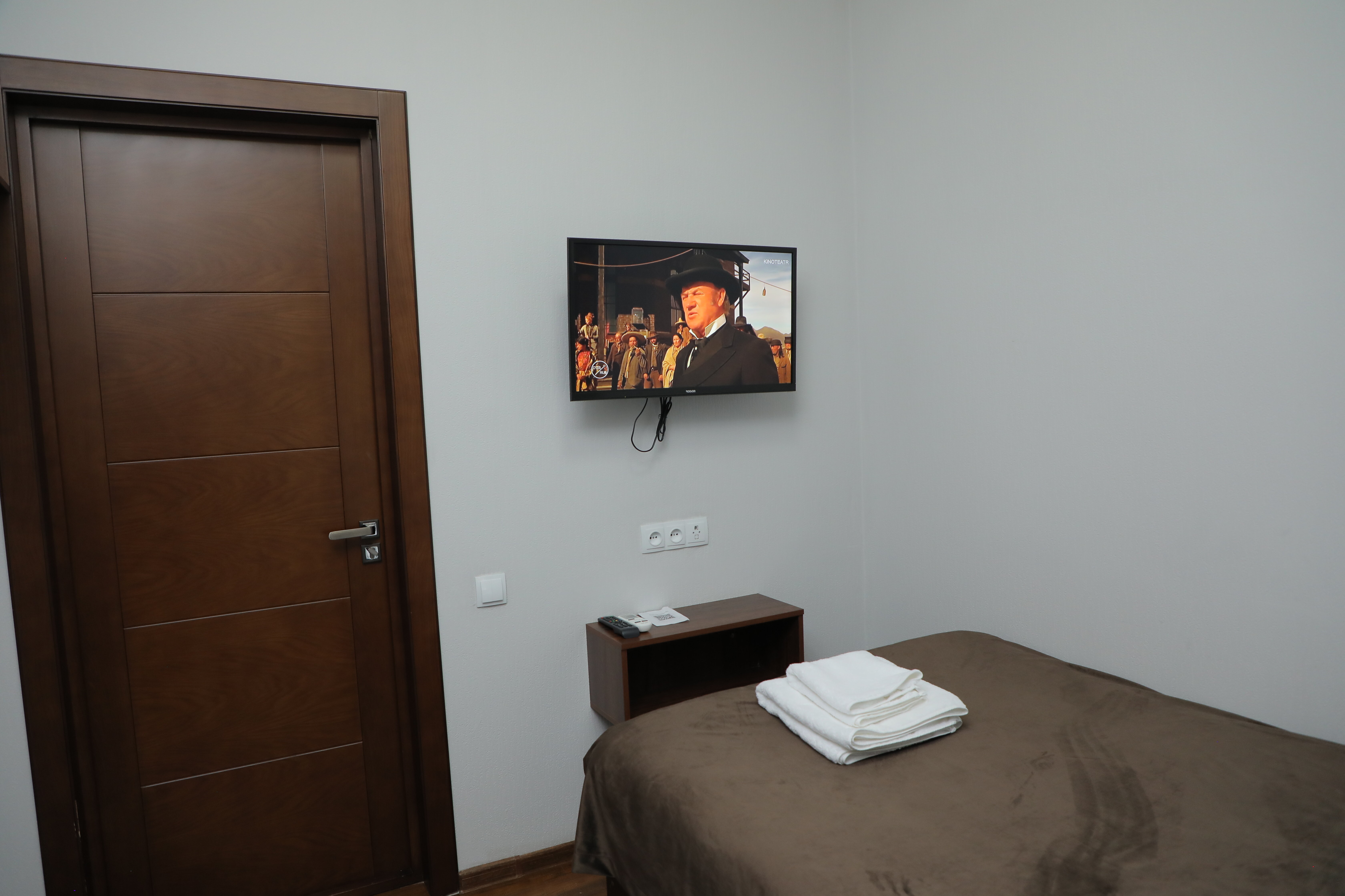 Фото Brick House