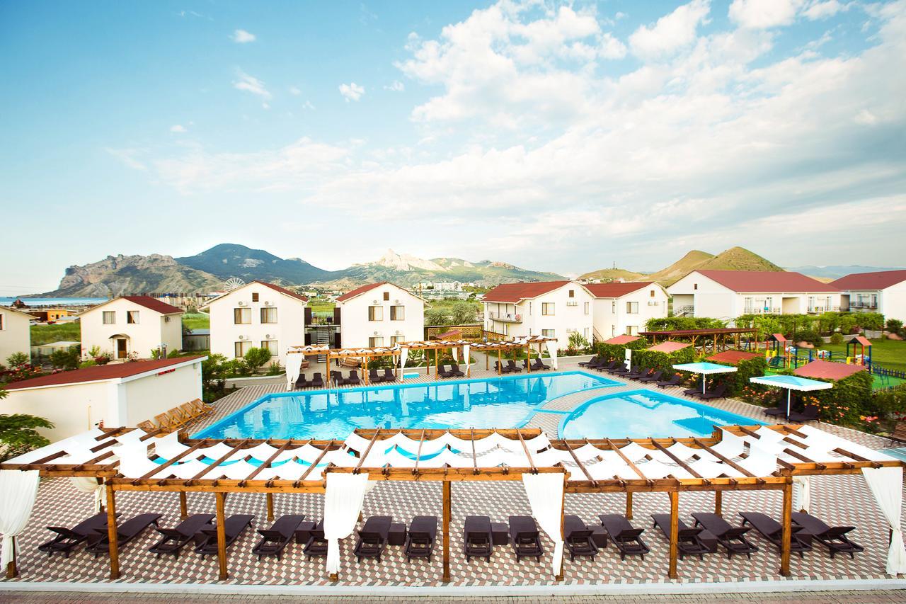 Фото отеля 1