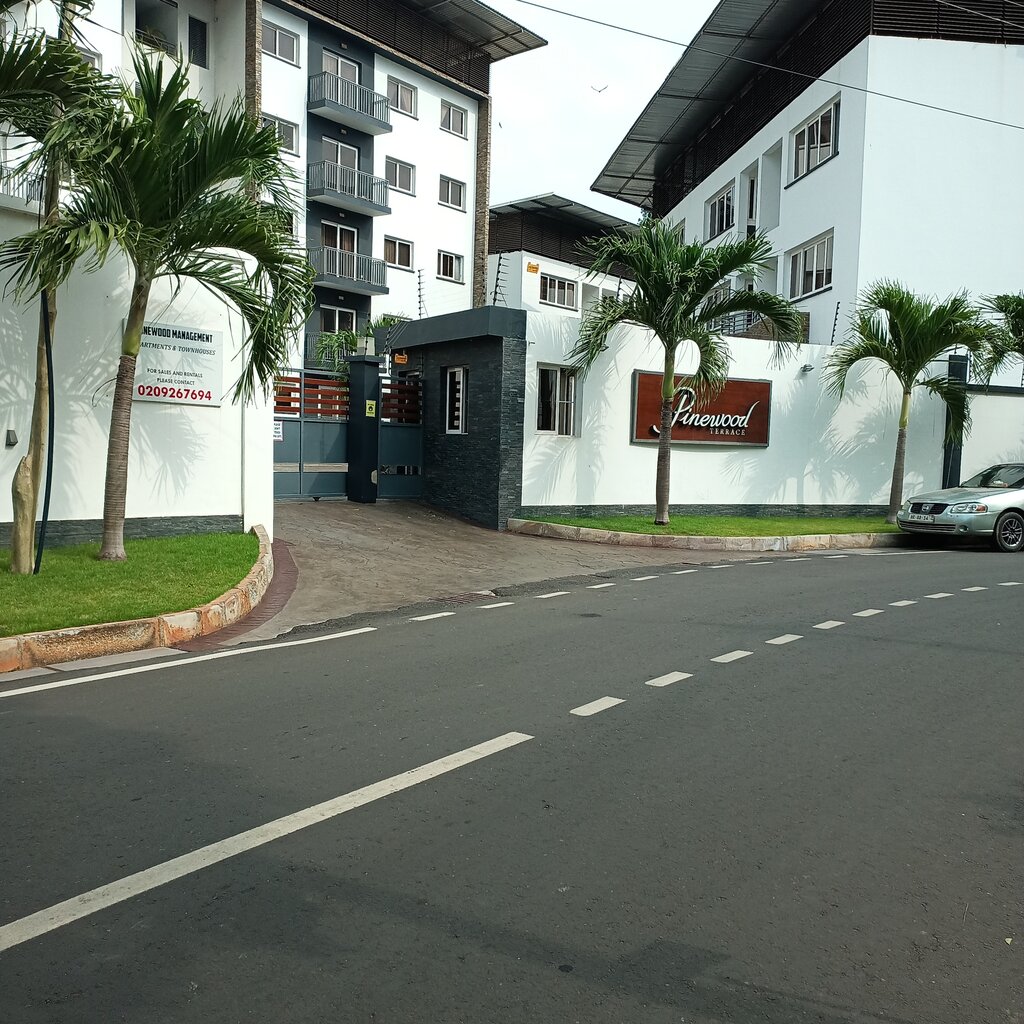Housing complex Pinewood terrace, Accra, photo