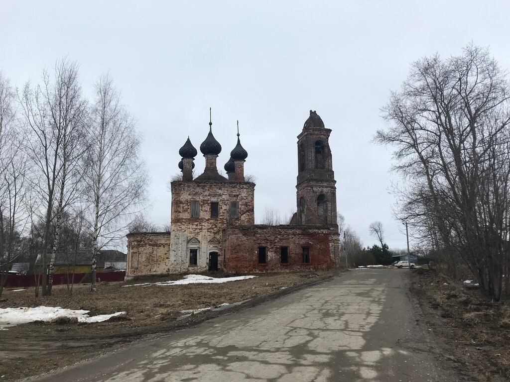 كنيسة أرثوذكسية Tserkov Troitsy Zhivonachalnoy V Krasnom Sumarokovykh ، مقاطعة كوستروما، صورة