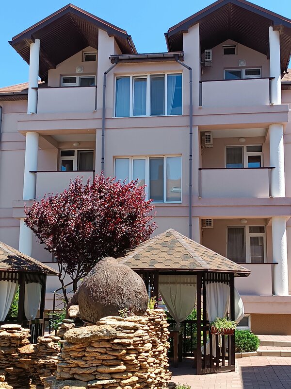 Вилла Лайт в Новофёдоровке