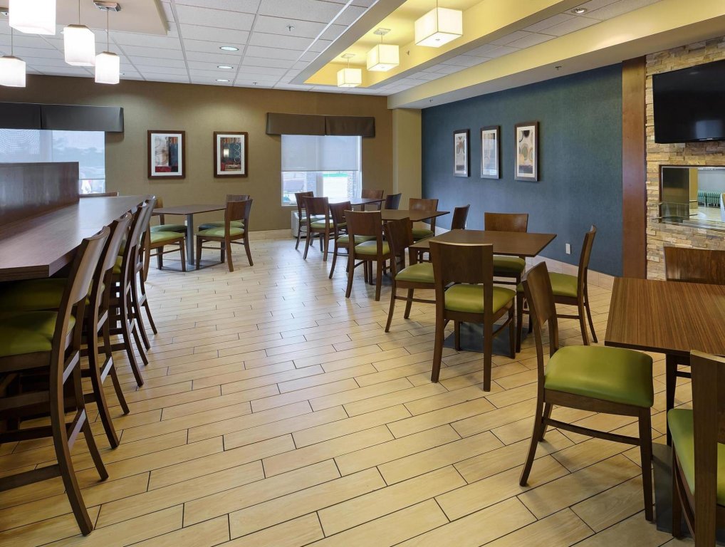 Фото Best Western Plus Winnipeg West