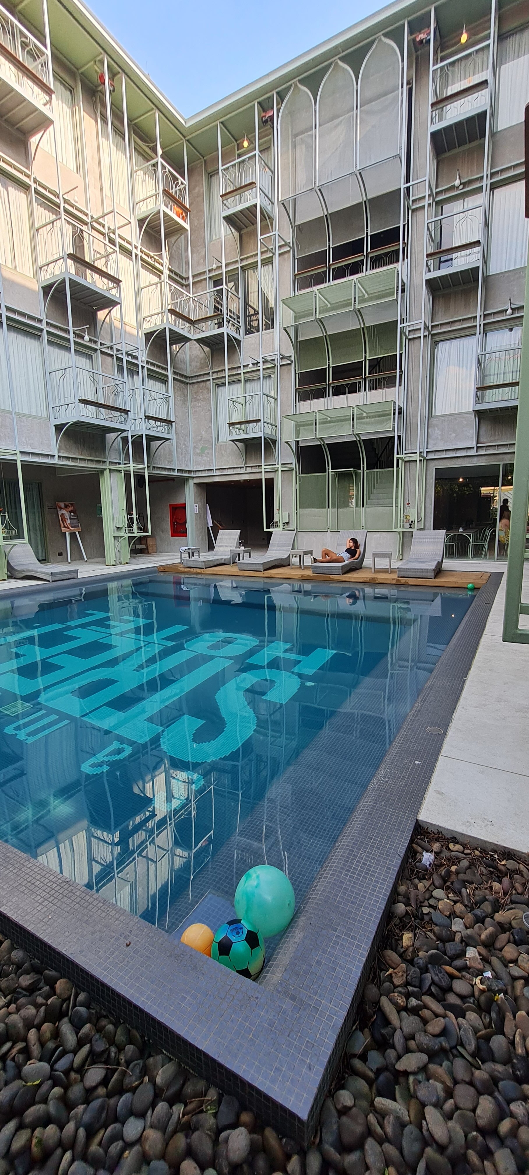 Фото отеля 2