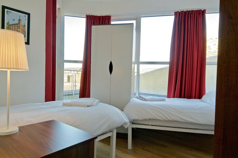 Фото 62-66 Farringdon by condokeeper