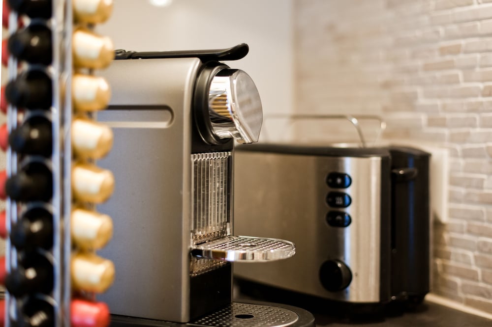 Фото Marthas Veranda Apartment