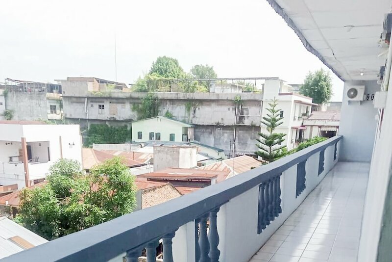 Гостиница KoolKost near Universitas Pembangunan Panca Budi Medan в Медане