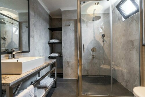 Гостиница La Miel Suites в Шиле