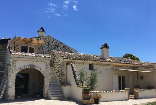 Гостиница A la Maison d'H& xF4; tes в Ньоне