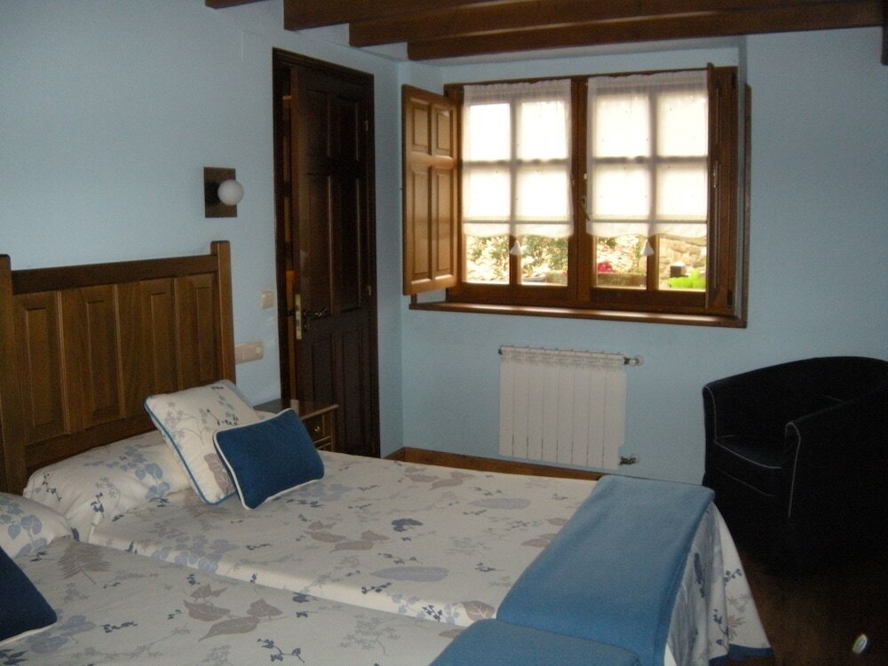 Фото Apartamentos Rurales La Portiella