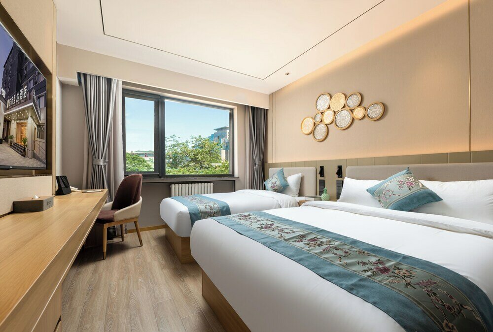 Фото East Sacred Hotel-near Beijing Tiananmen Square, the Forbidden City, Wangfujing Subway Station