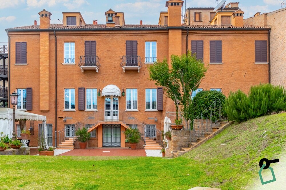 Фото Hotiday Hotel Ferrara