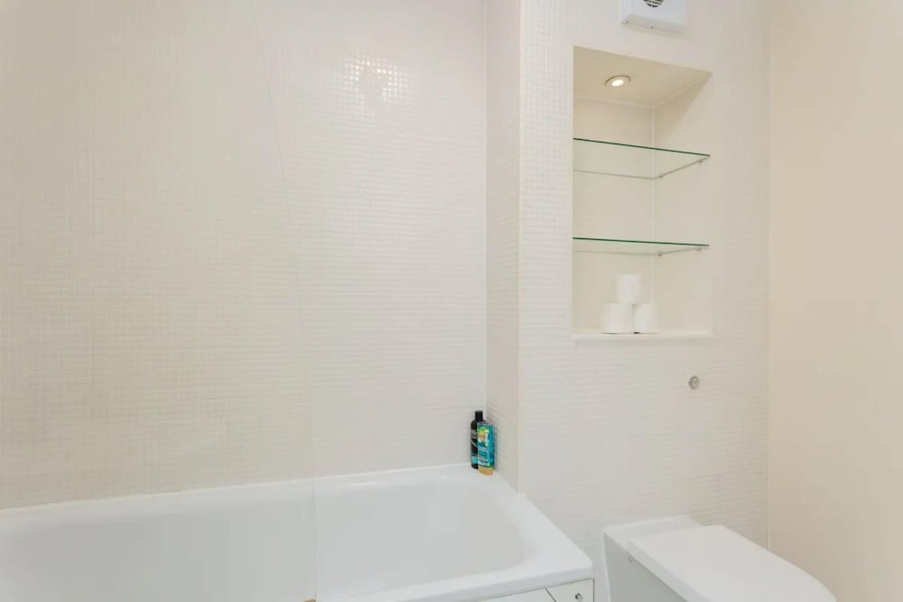 Фото Vivid Apartment in Central London