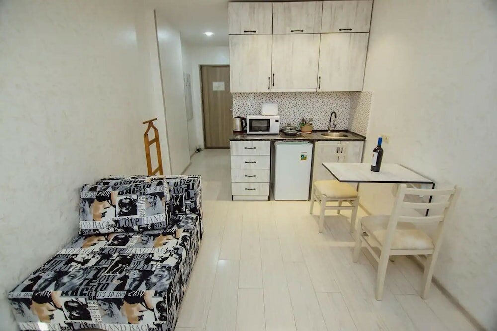 Фото Прекрасная студия в Батуми с выходом на крышу здания