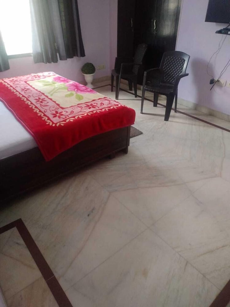 Фото Adb Rooms Knights Inn