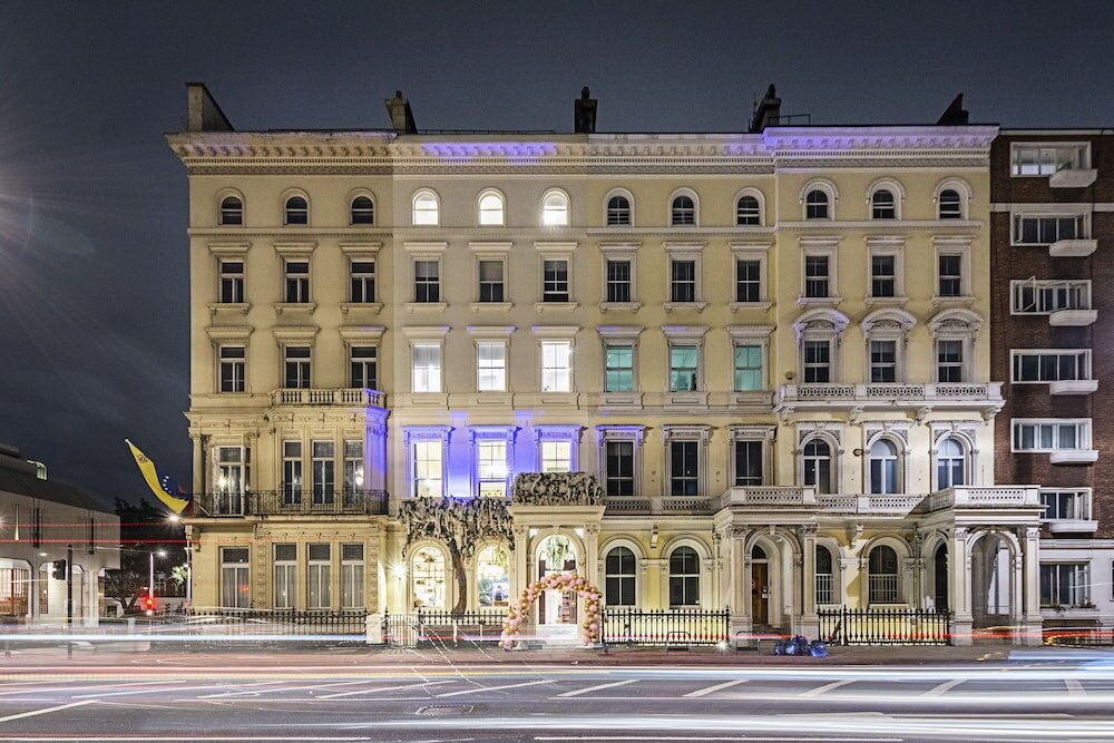 Фото отеля 1