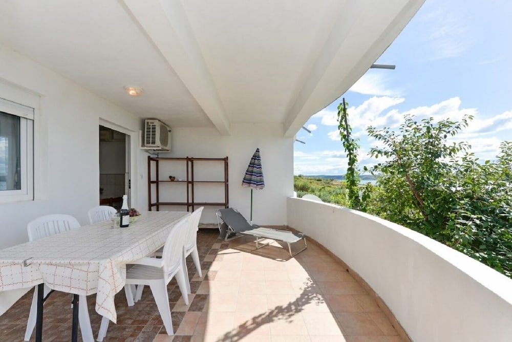 Фото Edi - Amazing Location by the sea - A2