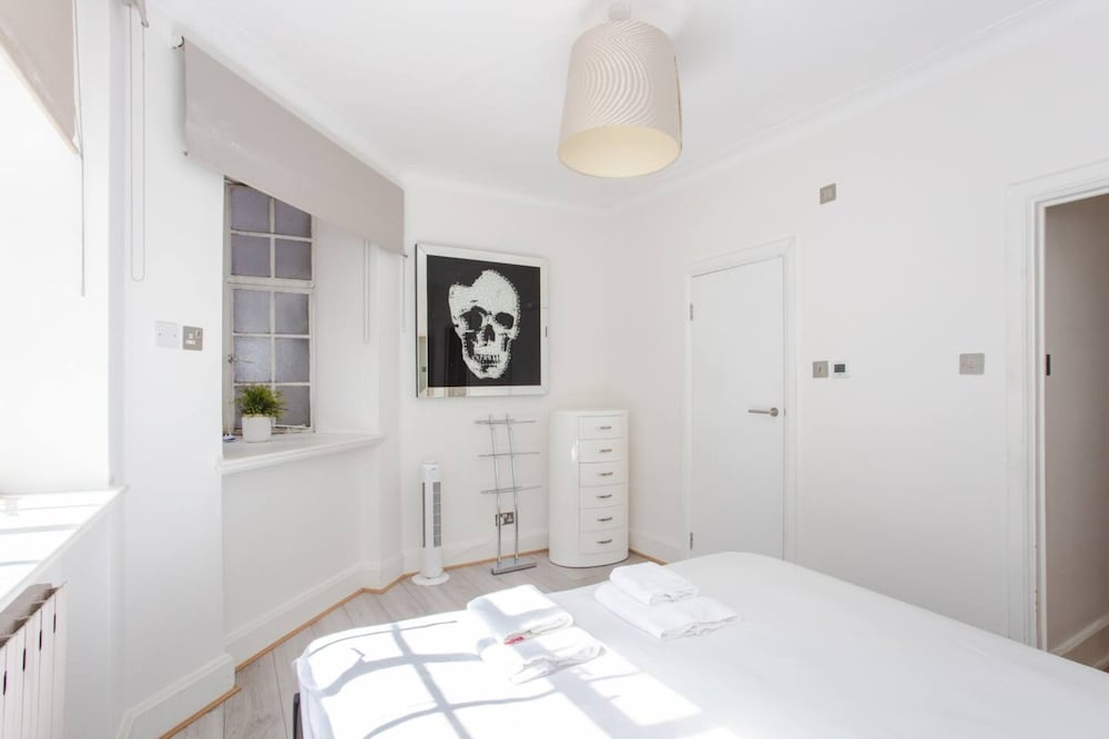 Фото Modern 2 Bedroom Apartment in Marble Arch