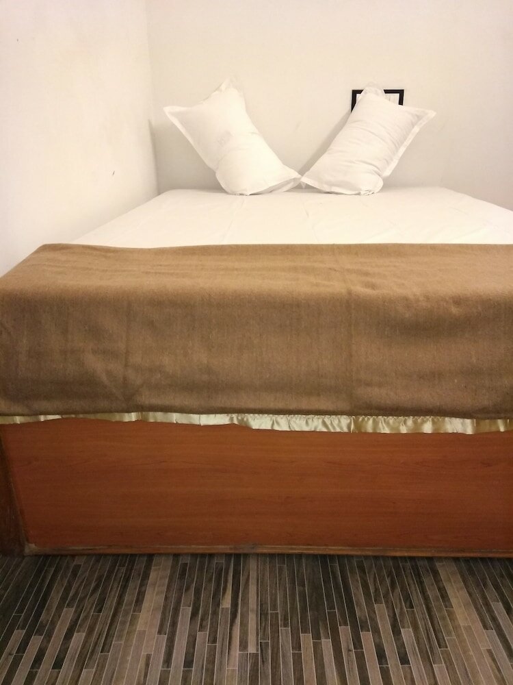 Фото Hotel Zero Mile Rooms