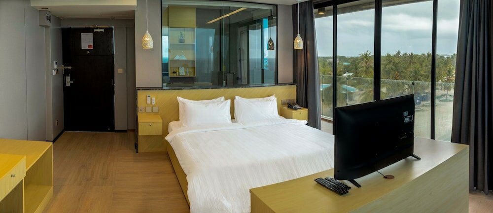 Фото Clarks Exotica Kamadhoo Maldives