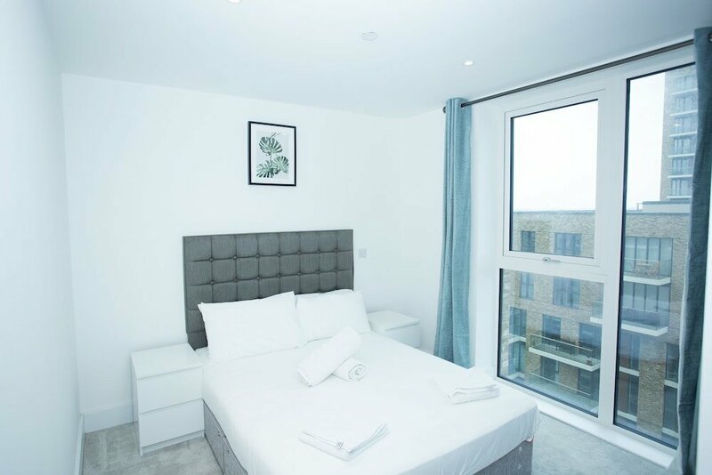 Гостиница High view 2 Bedroom apt - Woolwich в Лондоне