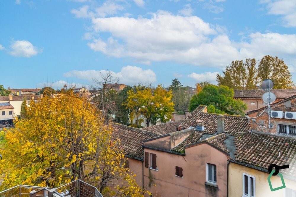 Фото Hotiday Hotel Ferrara