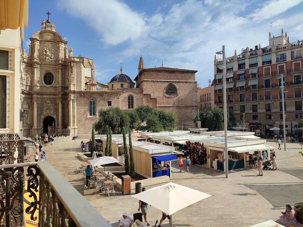Фото Flats Friends Plaza de la Reina