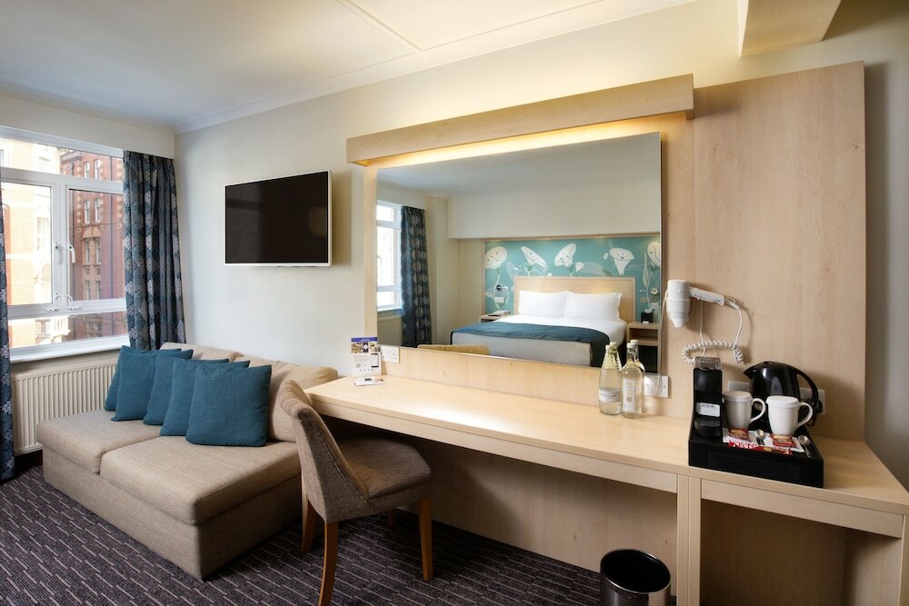 Фото Bedford Hotel