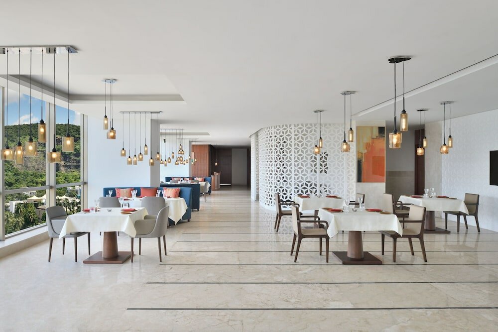 Фото Courtyard by Marriott Navi Mumbai