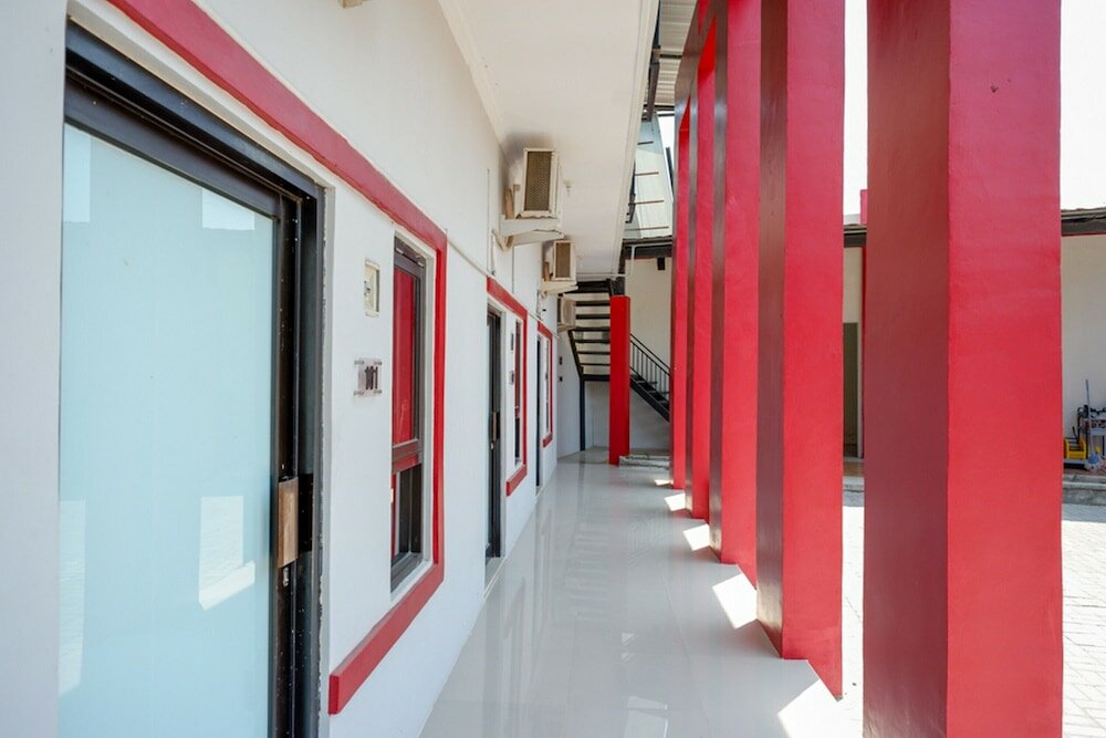 Фото RedDoorz Syariah near Alun Alun Tegal