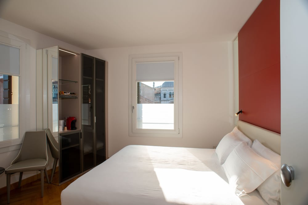 Фото Padova Suites C20