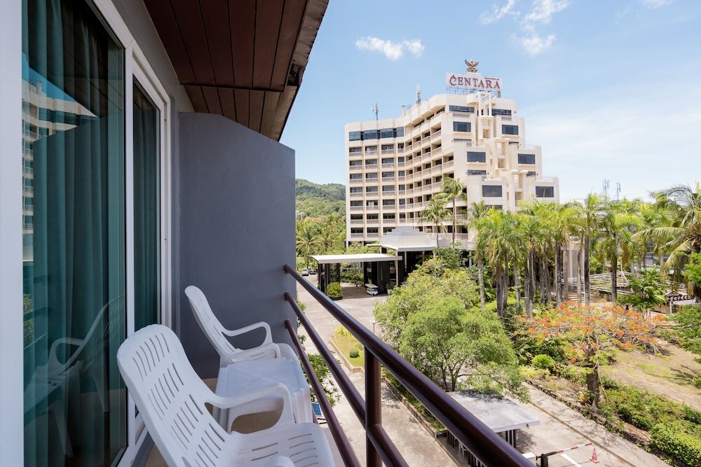 Фото отеля 2